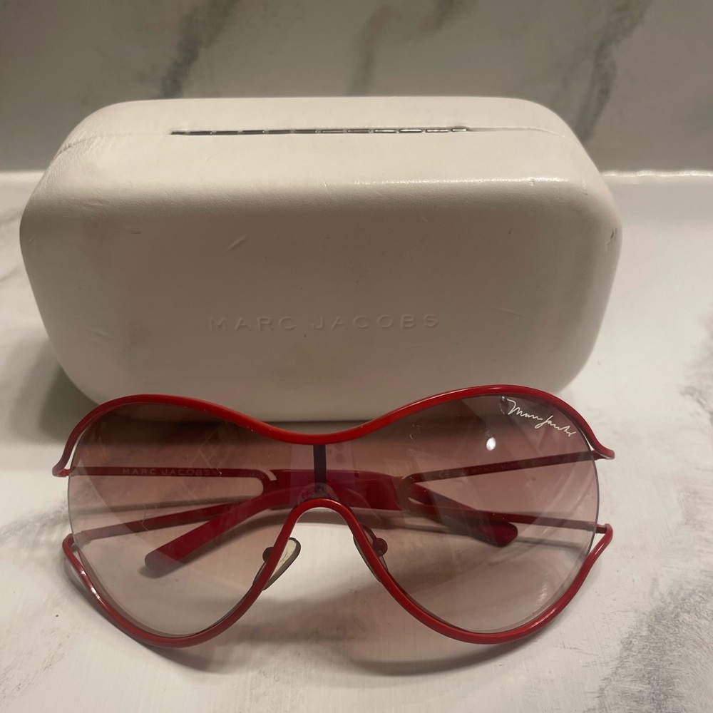 Red Marc Jacobs Metal Gradient Frame Sunglasses. Like